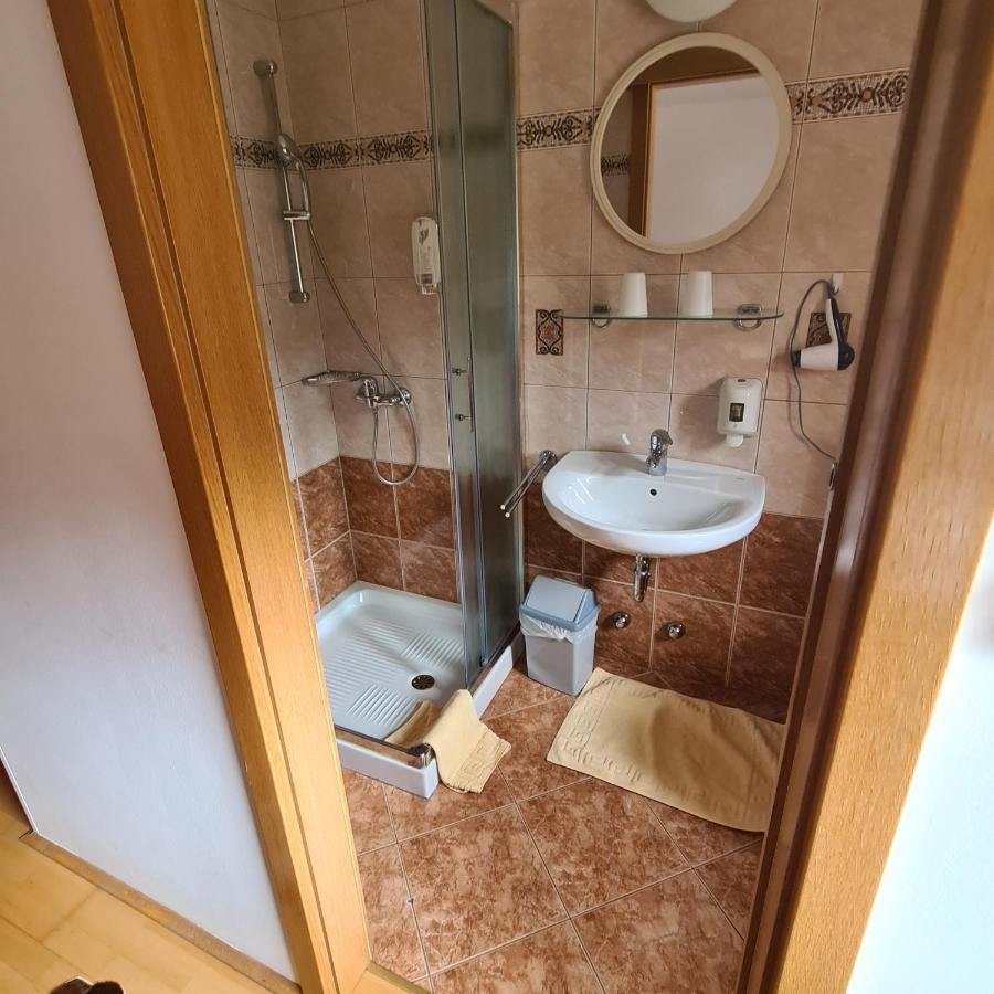 Penzion Pr' Betel Jesenice Bagian luar foto